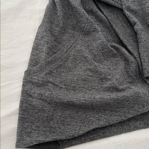 Athleta Cozy Soft Pranayama Wrap Light Gray Heather Womens Size Medium‎ - Picture 8 of 11